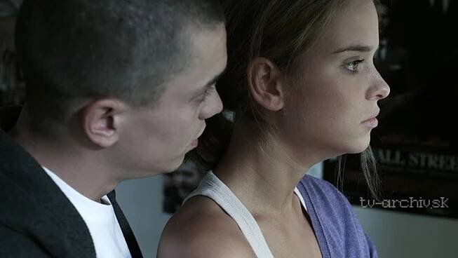 Recenze: Love o osudové lásce, kradených autech a velkých penězích