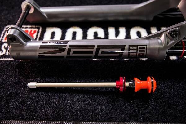 Novinka: RockShox ZEB navazuje na Totem