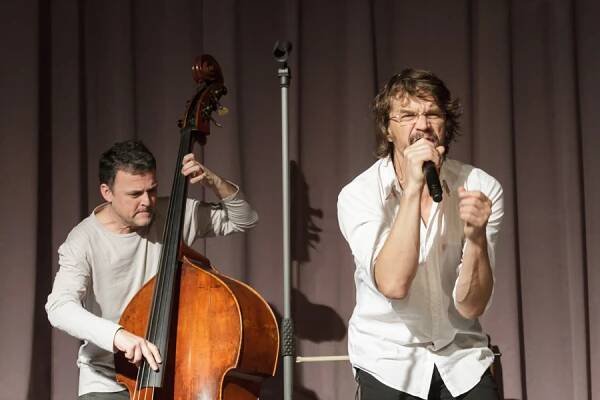 Dan Bárta & Robert Balzar Trio - Kultura.cz