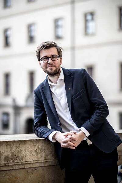 Duel Deníku: Mají advokáti poskytovat data o obchodování?
