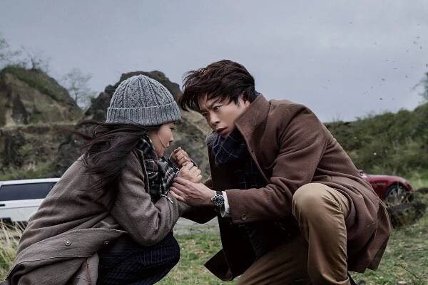 Laplace no madžo - Z filmu - Suzu Hirose, Šó Sakurai