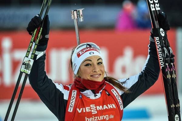 Sexy Wiererová zase v plavkách: Fanoušci šli opět do kolen! FOTO