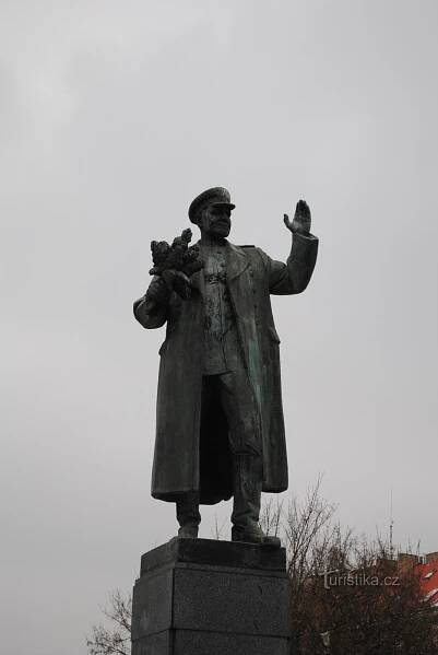 Pomník - Ivan Stěpanovič Koněv - Socha
