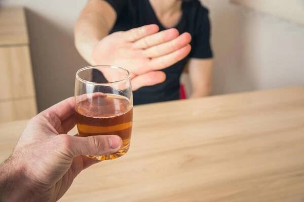 Suchý únor: Jaké přínosy má pro tělo měsíc bez alkoholu?