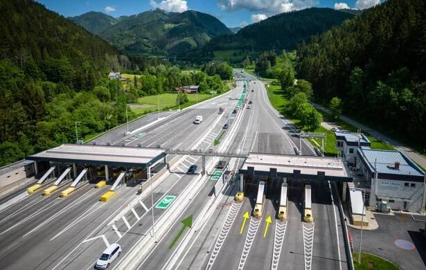 Rakouské dálnice 2023 : rychlá koupě viněty, hladký průjezd mýtnými úseky, zavření Arlberského tunelu – Silver On The Road
