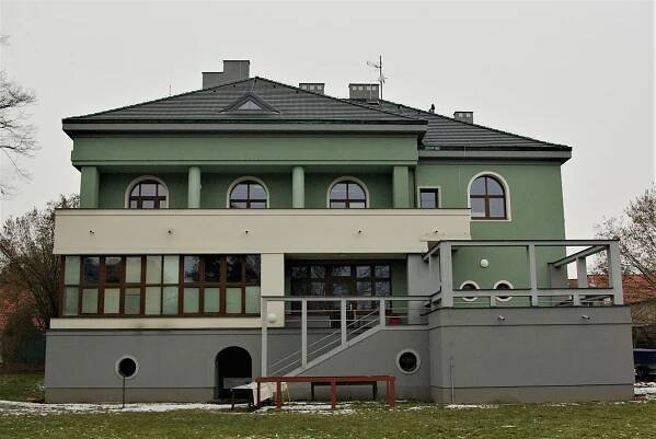 Balounkova vila v Novém Bydžově stojí díky cikorce. Honosná... | Regiony