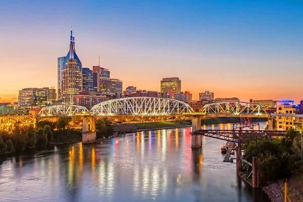 Top Dinner & Happy Hour Spots Near Placemakr Premier SoBro