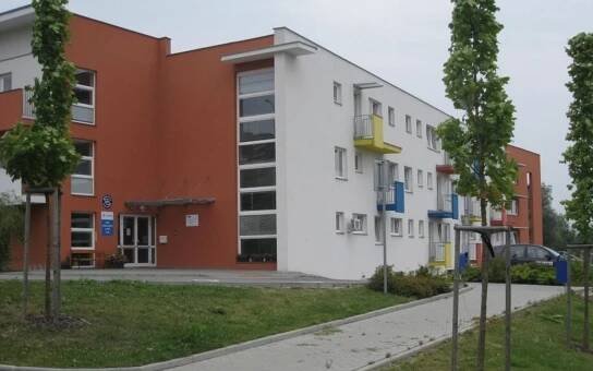 Česká alzheimerovská společnost otevřela kontaktní místo ve Zlíně. Jeho odborníci pomohou lidem, kteří zatím nechodí k lékaři, i rodinným příslušníkům, pečujícím o pacienty v domácím prostředí