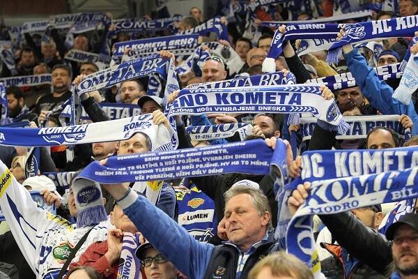 Extralize dál vládne Kometa. Karlovy Vary jsou znovu extraligové, udržel se Litvínov