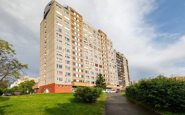 3+1, Dunická, Praha, 376 m²
