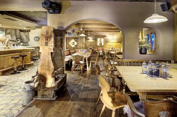 Location mit Bühne, Bar, Tanzfläche : Eventlocation Brandlalm Salzburger Land