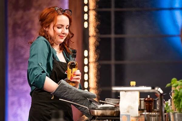 S noblesou vyřízla líčka z vepřové hlavy a uhranula porotu MasterChefa
