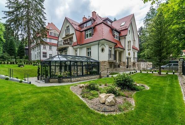 Luxusní Adults only pobyt v Kladské kotlině: komfortní nocleh a snídaně i neomezený relax ve wellness