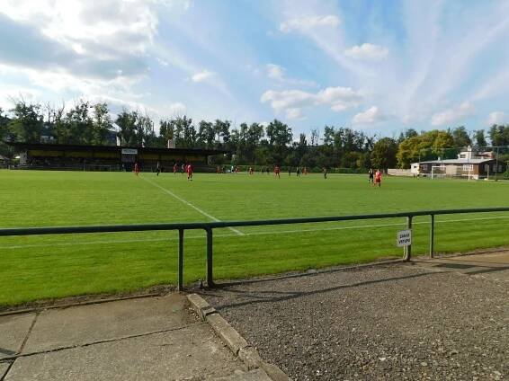 Фотогалерея • Fotbalový stadion Napajedla (Футбольне поле, стадіон) • Mapy.com