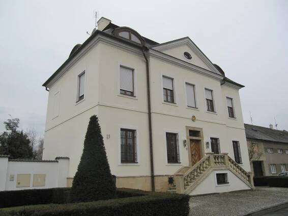 Soubor:Vsisko, zámek.jpg – Wikipedie