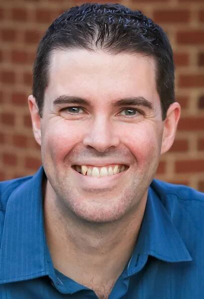 Jonathan Davis Headshot 1