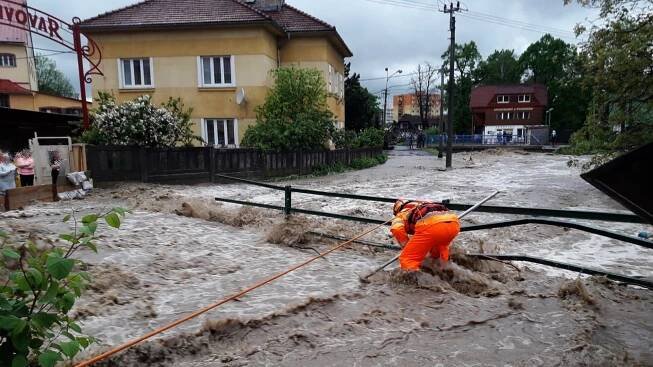 Desítky míst v Česku hlásí povodňový stav - Seznam Zprávy