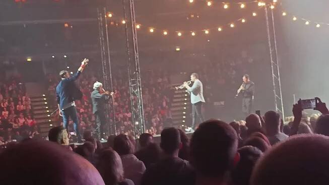 Jelen & Hradišťan - Miluji tě (2.12.2023) O2 Aréna Praha