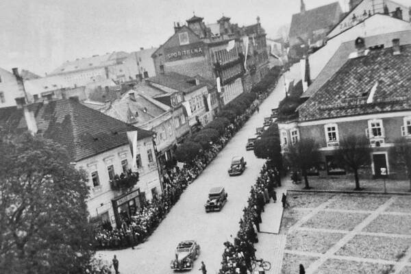 KVÍZ: Znáte jména ulic Hradce z doby před rokem 1989? Zkuste si náš test