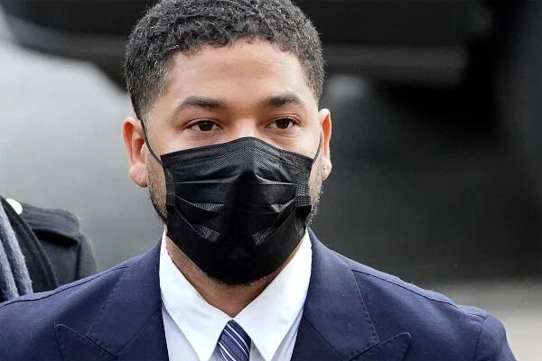 Jussie Smollett arriving at Leighton Criminal Courthouse in Chicago for jury selection on November 29, 2021.