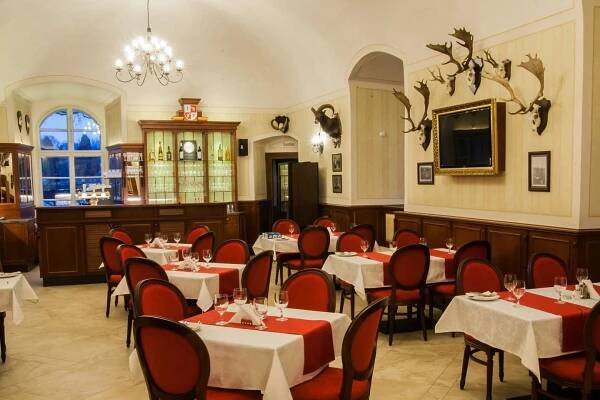 Zámecká restaurace Holešov | Apetee