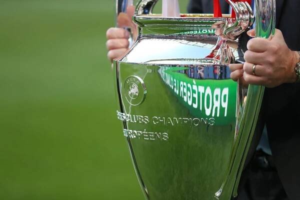 Do finále fotbalové Ligy mistrů se dostal Liverpool a Real Madrid.