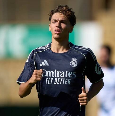 OFFICIAL: Thiago Pitarch signs Real Madrid contract extension