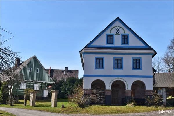 Fotografie,jen tak si fotím: Vesnička Kal a zasněžené Krkonoše