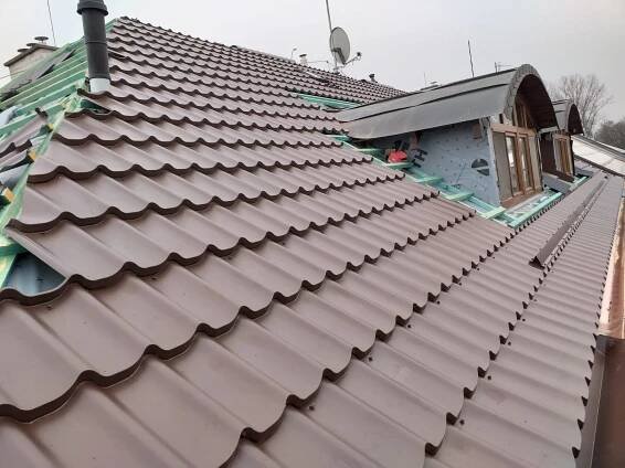 Roofman - Střechy a stavby na klíč| REKONSTRUKCE STŘECHY BYTOVÉHO DOMU OLOMOUC BĚLIDLA