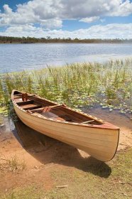 Kanoe v tropickém ráji zážitek svobody — Stock obrázek