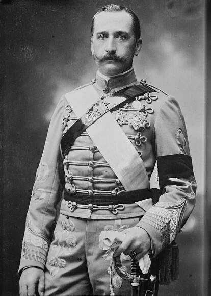Borbón y Borbón, Carlos de : B