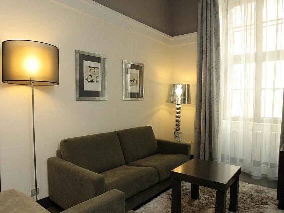 OBRAZEM: Luxusní hotel Barceló obnovil provoz