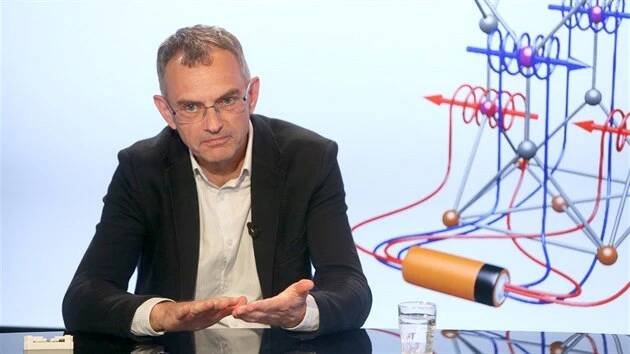 Vyrobili jsme paměť 1000krát rychlejší než je běžné, tvrdí český fyzik