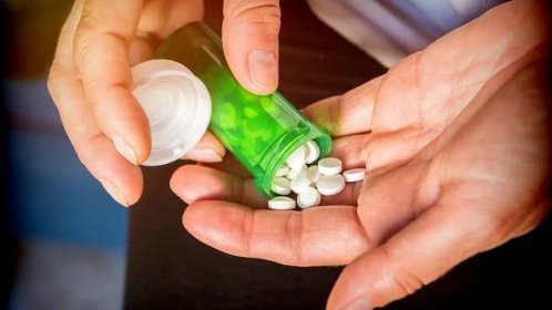 Roste spotřeba léků na bolest. Závislé jsou nejčastěji seniorky - Seznam Zprávy