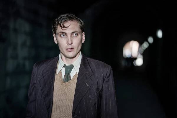 Agatha Christie: Vraždy podle abecedy - Epizoda 3 - Z filmu - Eamon Farren