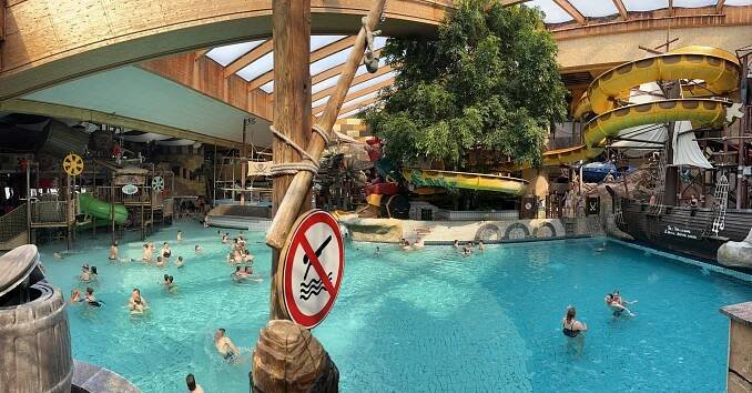 Therme Bad Schallerbach: Aquapulco Pirate World & Tropicana