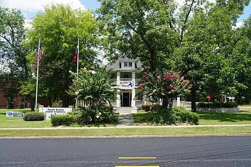 The historic Hawthorn-Clabaugh-Patterson House is now used for offices of the Carthage Chamber of Commerce.
