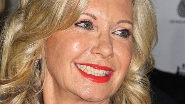 Olivia Newton-Johnová (12. ledna 2013)
