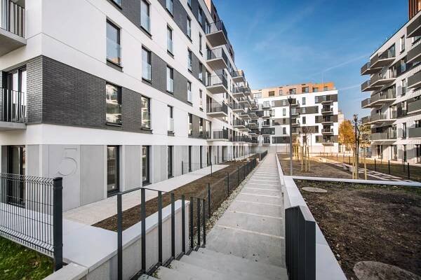 Obytný soubor v Krakově charakterizují jemné kontrasty struktur použitých materiálů | EARCH.cz