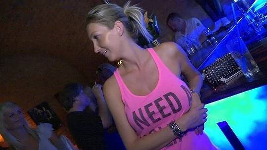 Dominika Mesarošová naostro: Kalhotky a podprsenky mě škrtí - Super.cz