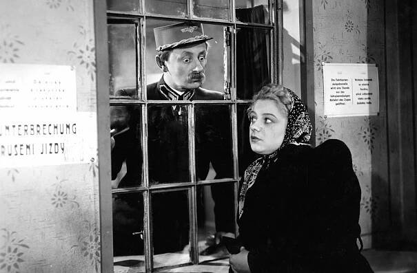 Vlasta Burian, Marie Norrová - Přednosta stanice - Z filmu