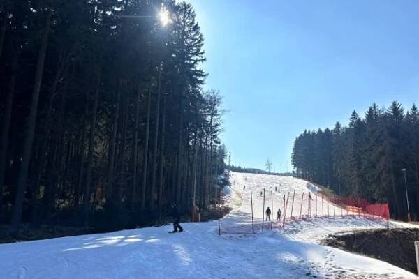 Konec lyžařské sezóny ve skiareálu Ještěd | foto: Johana Tománková,  Český rozhlas