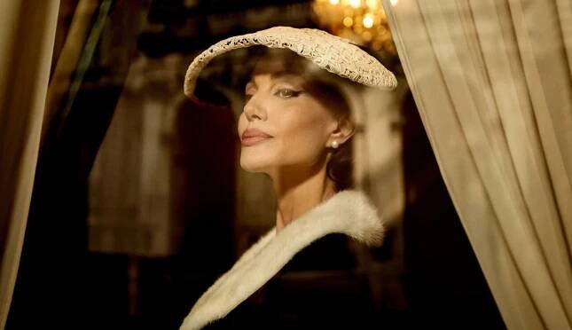 Ovace, dojatá Angelina a Cartier. Benátky nadchl životopis Marie Callas