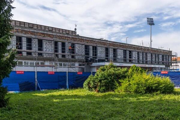 Kroměřížský plavecký bazén se brzy otevře pro školy a sportovce. Veřejnost si v něm zaplave v příštím roce - ZLIN.CZ
