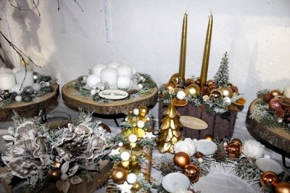 VIDEO: Jmelí, koláčky i svařák. Liberecká zahrada se přeměnila ve vánoční trh