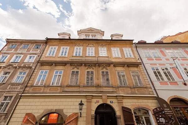 Nerudova, Malá Strana - Praha 1 | Prodej, Bytový dům, 1 700 m²