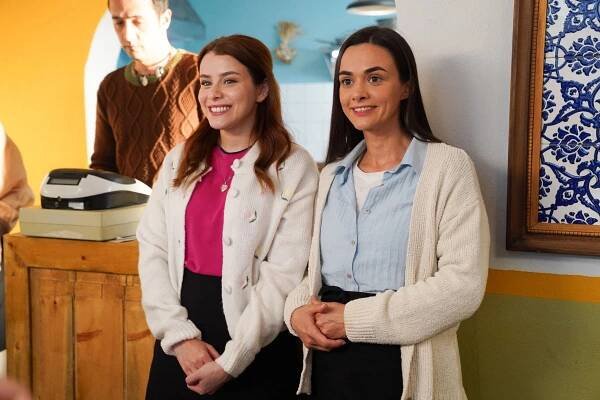 Ateş Kuşları - Episode 33 - Z filmu - İlayda Alişan, Hande Soral