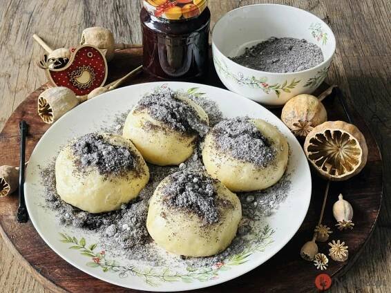 Nadýchané knedlíky na páře s mákem a kakaem. Díky tomuto triku nikdy nespadnou. | NejRecept.cz