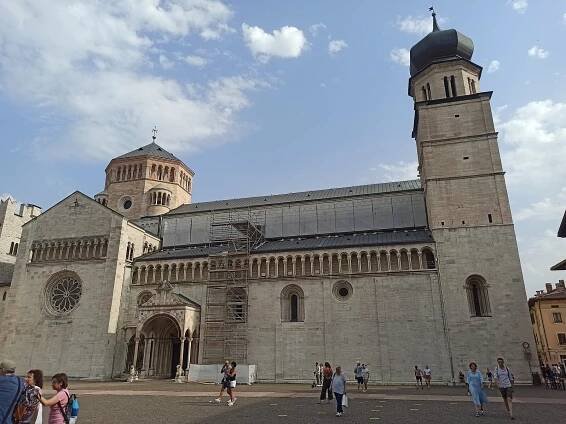 Autem do Itálie 2021 - první den: Trento - Blog iDNES.cz