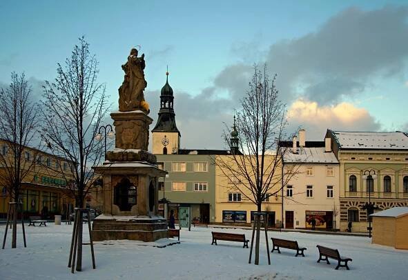 Soubor:Náměstí Míru (Rýmařov).jpg – Wikipedie